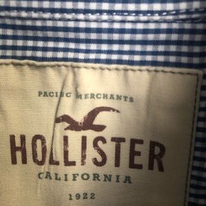 Men’s Hollister button down. Like new.